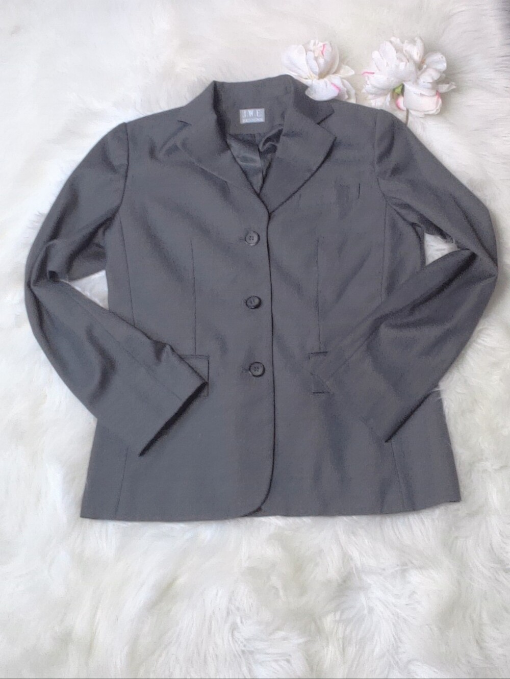 JWE Designs Women's Wool Blend Blazer Size 8